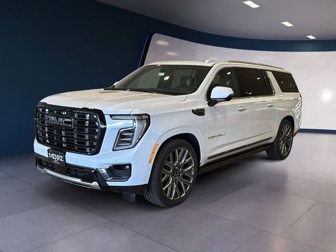 New 2026 GMC Yukon XL Denali Ultimate AWD/4WD image 3