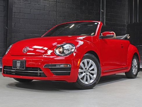 Used 2017 Volkswagen Beetle 1.8T SE FWD image 74