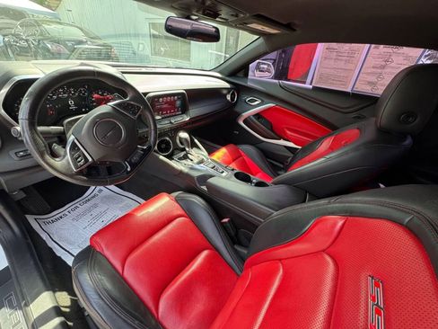 Used 2017 Chevrolet Camaro SS image 25