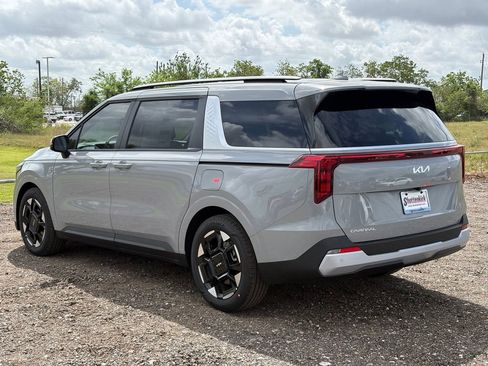 New 2026 Kia Carnival EX image 9