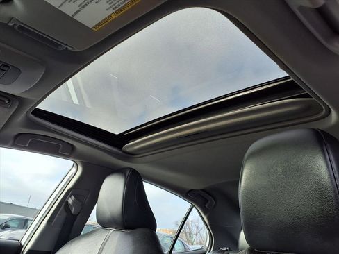 Used 2022 Toyota Camry XLE image 26