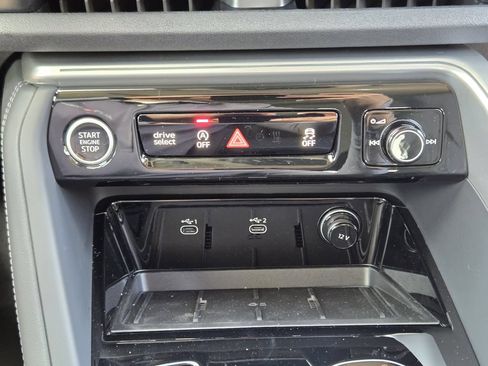 Used 2025 Audi Q5 Premium Plus AWD/4WD image 24