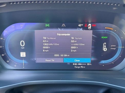 Certified 2023 Volvo C40 P8 Recharge Plus w/ Climate Package image 32