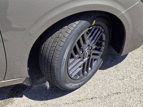 New 2026 Nissan Sentra SV w/ SV Convenience Package FWD image 6