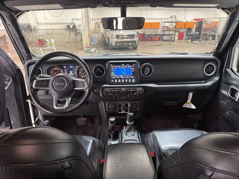 Used 2021 Jeep Wrangler Unlimited Sahara image 22