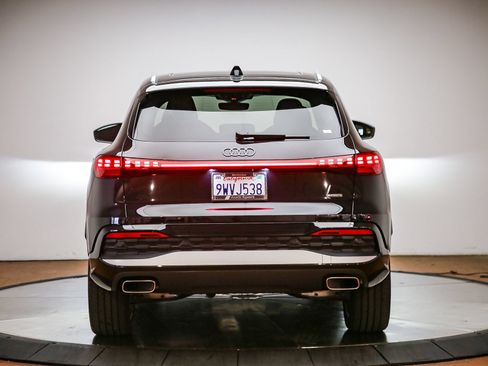 Certified 2025 Audi Q5 Premium Plus w/ Premium Plus AWD/4WD image 3