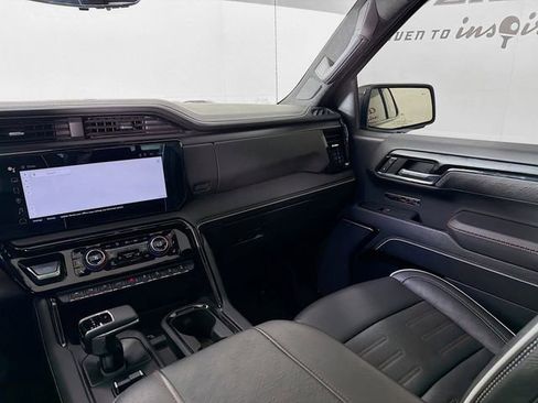 Used 2024 GMC Sierra 1500 AT4X AWD/4WD image 28