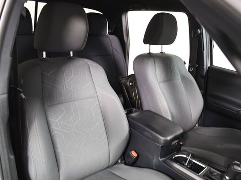 Used 2019 Toyota Tacoma TRD Off-Road AWD/4WD image 20