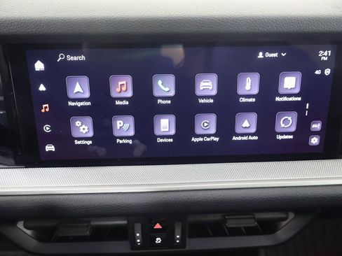 Used 2025 Porsche Cayenne image 16