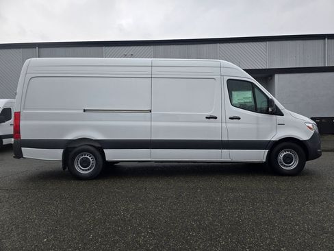 New 2025 Mercedes-Benz eSprinter 170 Cargo image 7