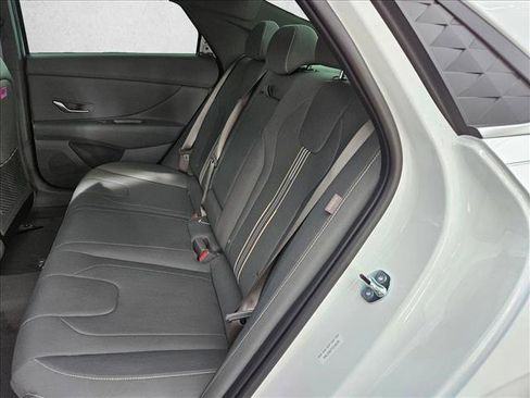 New 2026 Hyundai Elantra SEL Sport FWD image 12