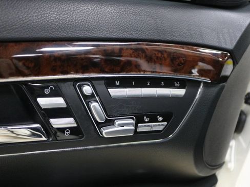 Used 2013 Mercedes-Benz S 550 4MATIC w/ Sport Pkg image 76