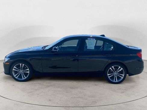 Used 2013 BMW 328i xDrive Sedan AWD/4WD image 2