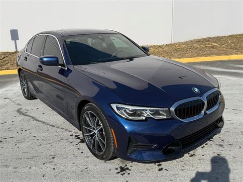Used 2020 BMW 330i Sedan w/ Executive Package image 9