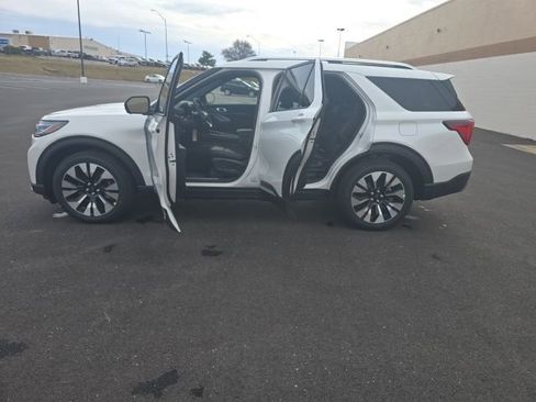 New 2026 Ford Explorer Platinum w/ LUX Leather Package image 12