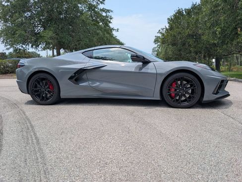 Used 2024 Chevrolet Corvette Stingray Coupe w/ Z51 Performance Package RWD image 10
