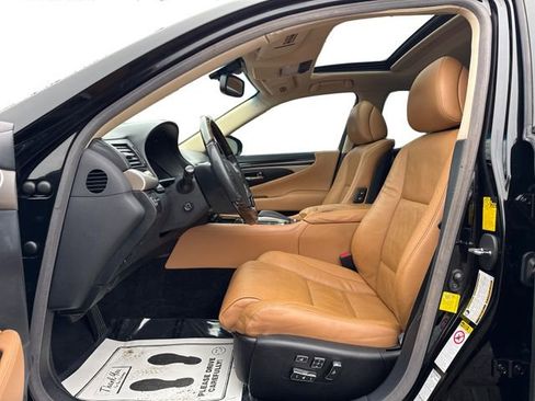 Used 2013 Lexus LS 460 AWD w/ Comfort Pkg image 10