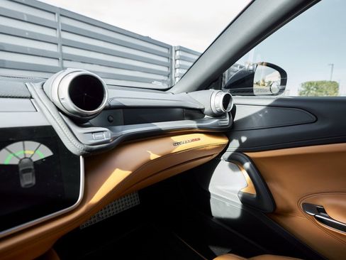 Used 2018 Ferrari GTC4Lusso image 74