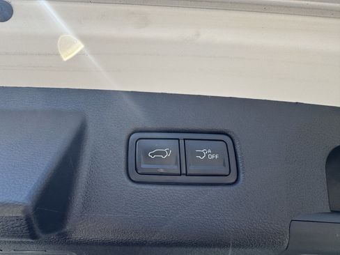 Used 2023 Kia Telluride EX w/ EX Captain's Chair Package image 41