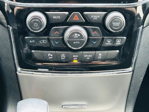 Used 2021 Jeep Grand Cherokee Laredo X image 20