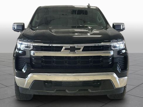 Used 2022 Chevrolet Silverado 1500 LT AWD/4WD image 4