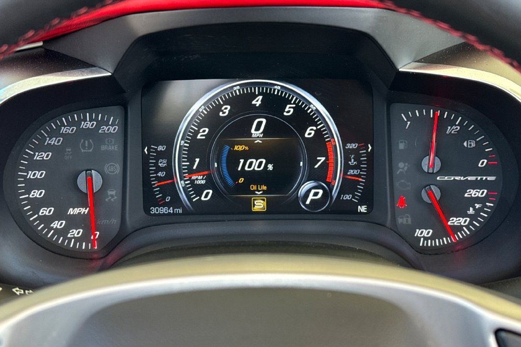 Used 2017 Chevrolet Corvette Grand Sport RWD image 30