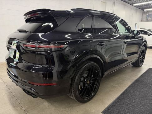 Used 2021 Porsche Cayenne Turbo AWD/4WD image 4
