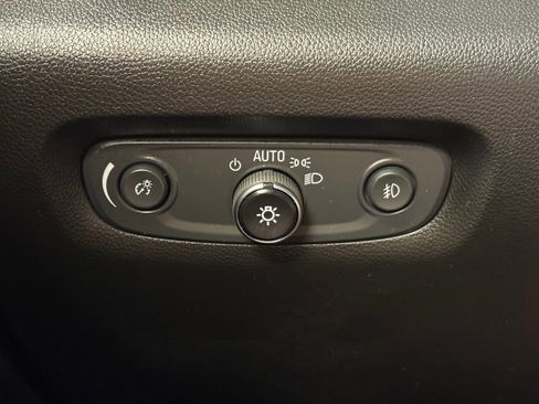 Used 2020 Chevrolet Traverse LT w/ LT Premium Package AWD/4WD image 27