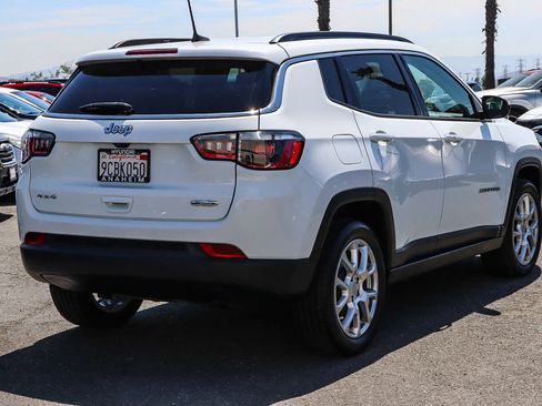 Used 2022 Jeep Compass Latitude AWD/4WD image 7