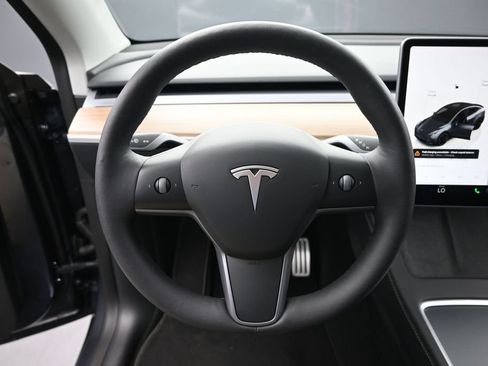 Used 2022 Tesla Model Y Performance AWD/4WD image 19