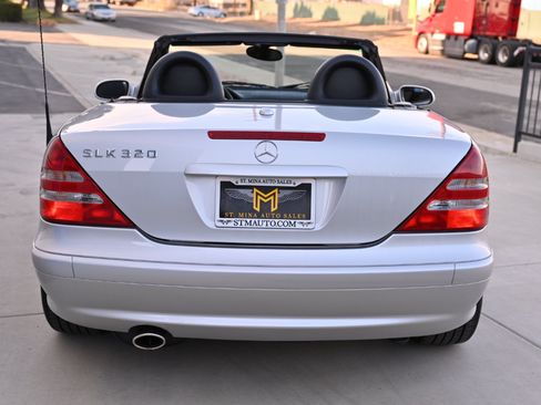 Used 2002 Mercedes-Benz SLK 320 image 8