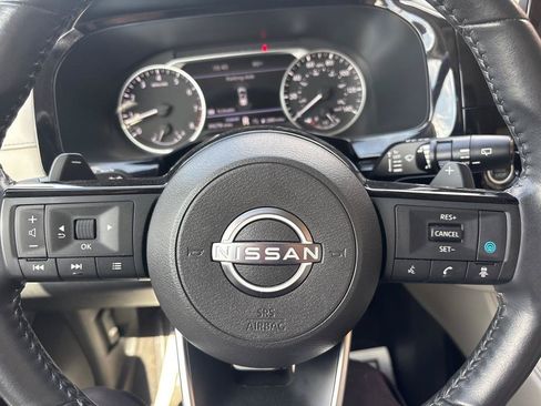 Used 2022 Nissan Pathfinder SL FWD image 33