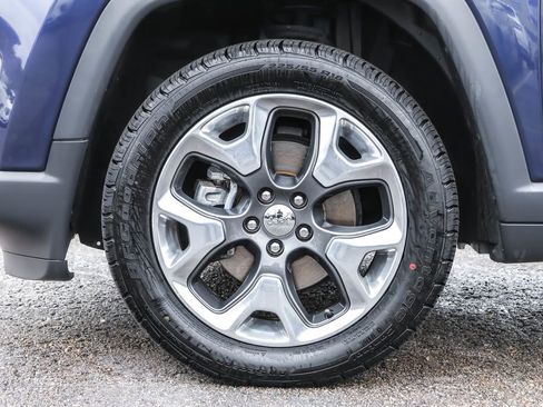 Used 2018 Jeep Compass Limited image 16