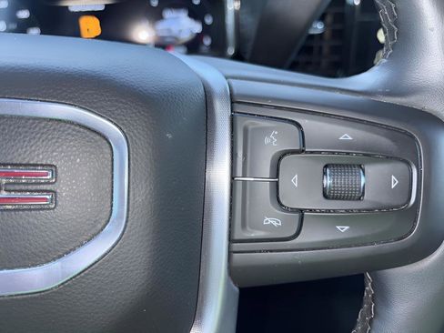 Used 2025 GMC Sierra 1500 SLT AWD/4WD image 15