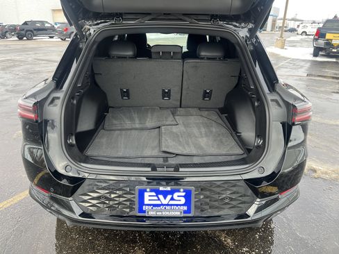 Used 2024 Chevrolet Equinox EV RS image 16