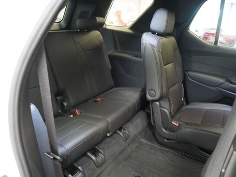 Used 2023 Chevrolet Traverse High Country w/ LPO, Floor Liner Package AWD/4WD image 24