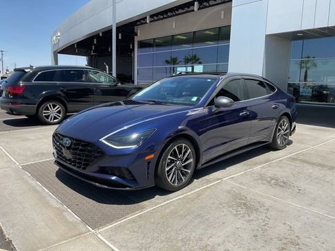 Used 2022 Hyundai Sonata Limited FWD image 2