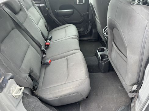 Used 2023 Jeep Wrangler Unlimited Sport AWD/4WD image 16