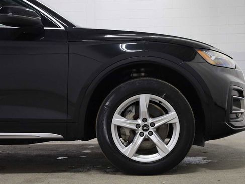 Used 2023 Audi Q5 2.0T Premium w/ Convenience Package image 11