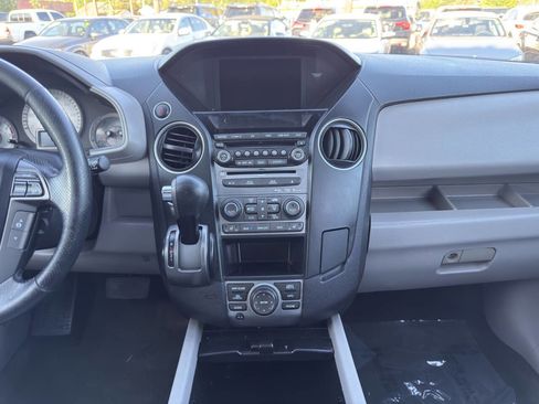 Used 2015 Honda Pilot Touring image 22