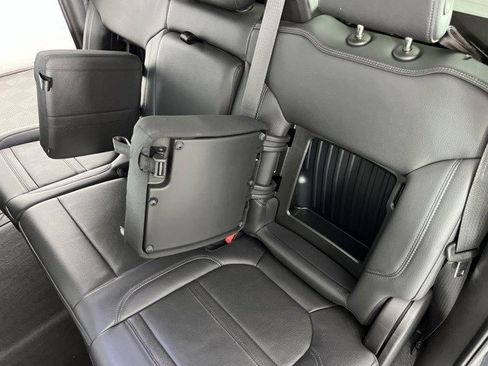 Used 2021 GMC Sierra 1500 Denali w/ Denali Ultimate Package AWD/4WD image 36