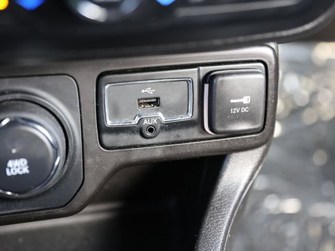 Used 2022 Jeep Renegade Altitude image 27