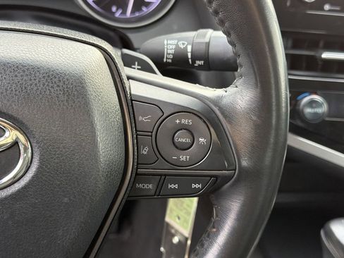Used 2022 Toyota Camry SE image 32