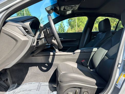 Certified 2025 Cadillac CT4 Premium Luxury RWD image 3