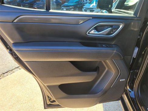 Used 2021 GMC Yukon AT4 w/ AT4 Premium Package image 16