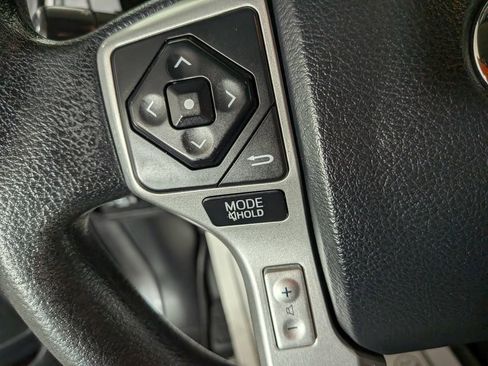 Used 2017 Toyota Tundra SR5 image 19