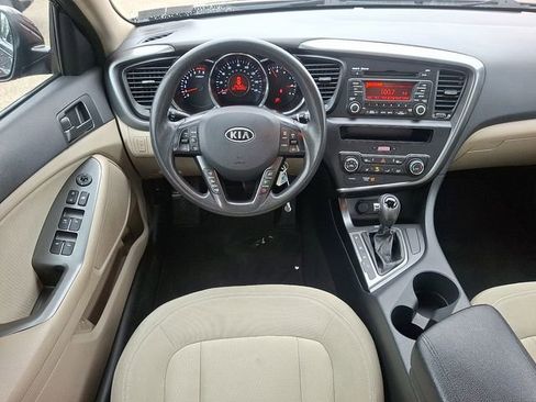 Used 2011 Kia Optima LX w/ Convenience Pkg image 12