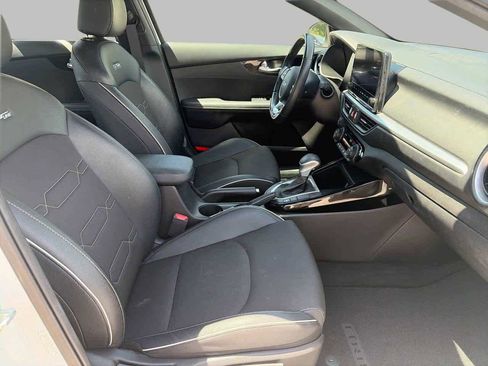 Used 2022 Kia Forte GT-Line FWD image 9