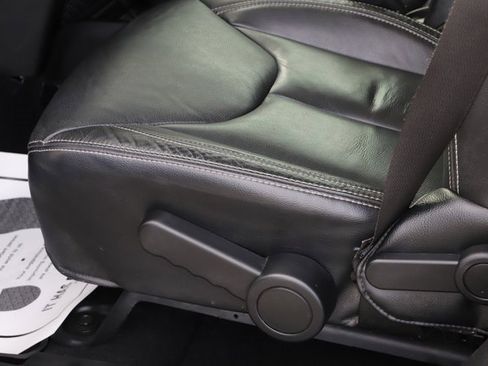 Used 2017 Jeep Wrangler Unlimited Rubicon image 11