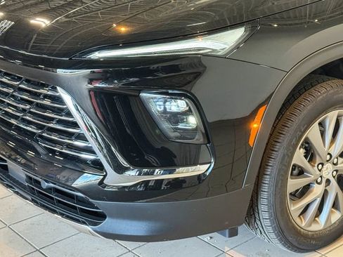 New 2026 Buick Enclave Preferred w/ Power Package image 13